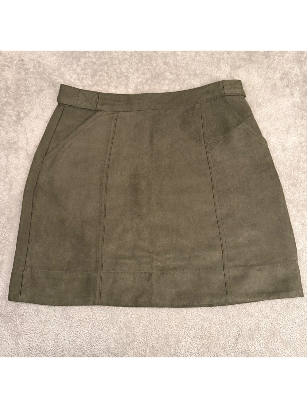 Banana Republic Size 2 Olive Green Faux Suede Mini Skirt Utility Y2K Fall